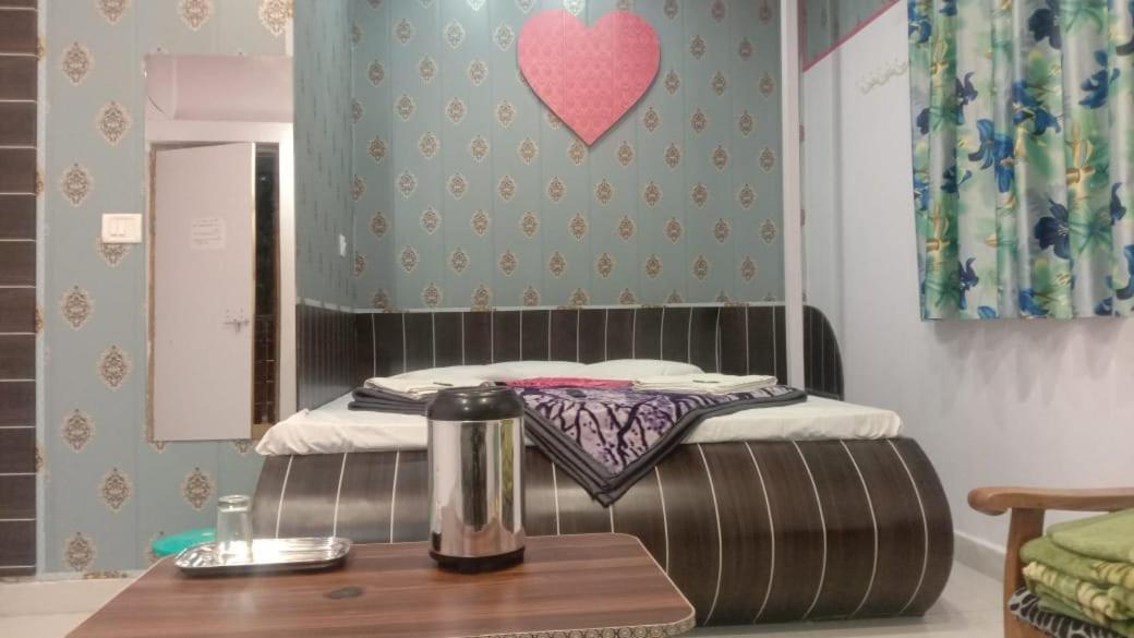 Hotel Rajvihar Pachmarhī Værelse billede